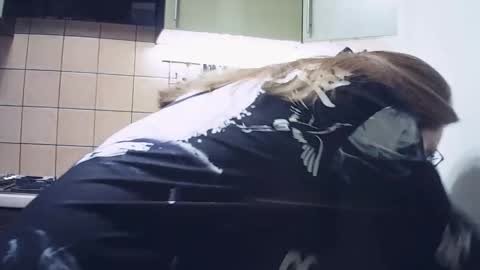 moodiemira online show from 4, 3, 2026