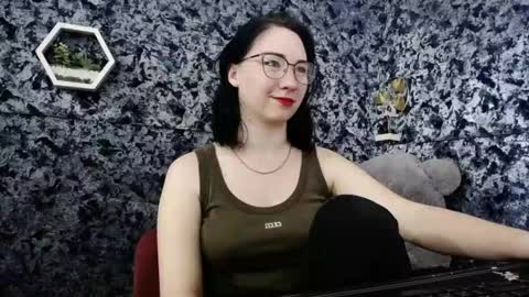 Snapshot of moon_foxy_ chatting on 12, 5, 2026 Diana online show from 12, 5, 2026