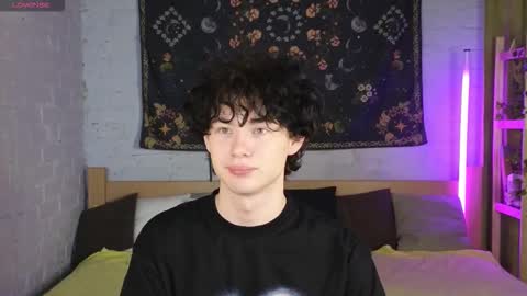 moon_gloww online show from 13, 2, 2026