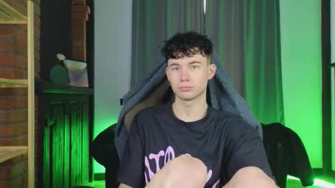 moon_gloww online show from 22, 2, 2026