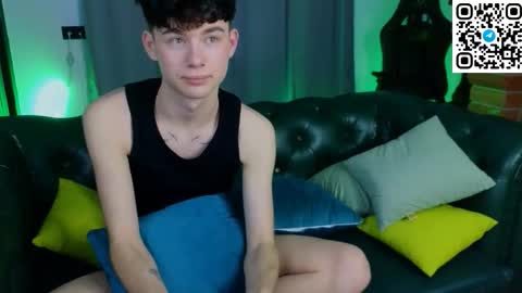 moon_gloww online show from 2, 3, 2026