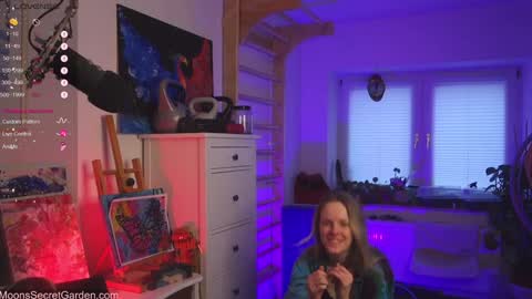 Moon Nymph online show from 25, 1, 2025