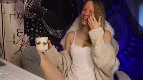 Moon Nymph online show from 15, 11, 2025