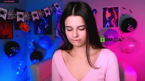 moon_sana online show from 22, 10, 2025