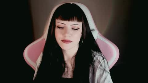  sophie  online show from 25, 5, 2026