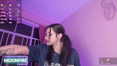 Snapshot of moonfiredance chatting on 19, 2, 2025 Nicky online show from 19, 2, 2025