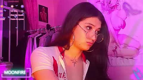 Snapshot of moonfiredance chatting on 2, 10, 2025 Nicky online show from 2, 10, 2025