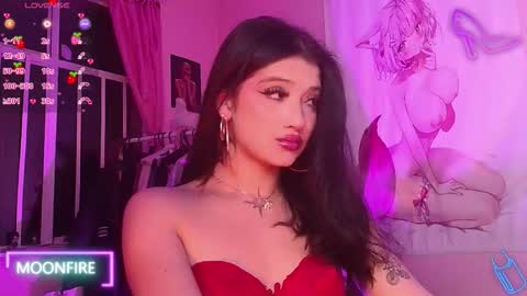 Snapshot of moonfiredance chatting on 17, 10, 2025 Nicky online show from 17, 10, 2025