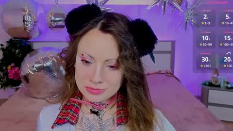 Erica online show from 4, 4, 2026