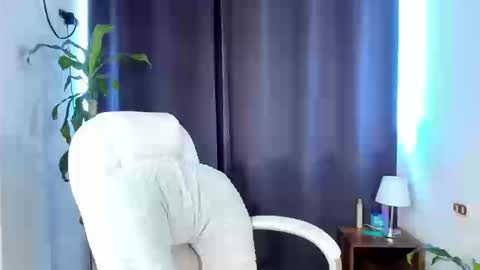 Snapshot of moonie_baddie31 chatting on 9, 9, 2025 moonie_baddie31 online show from 9, 9, 2025