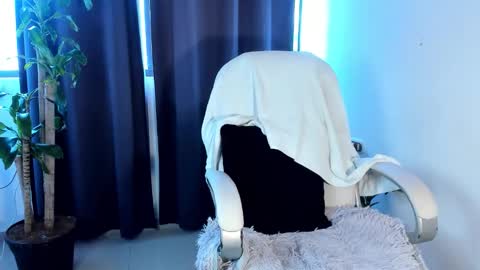 Snapshot of moonie_baddie31 chatting on 15, 10, 2025 moonie_baddie31 online show from 15, 10, 2025