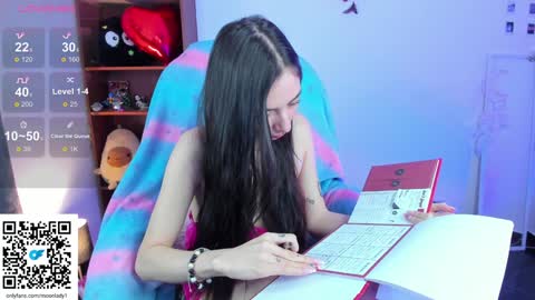 MOON  online show from 31, 1, 2025