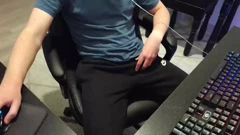 moonlighter7 online show from 6, 11, 2025