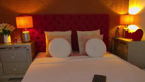 moonligt_iris online show from 4, 3, 2026