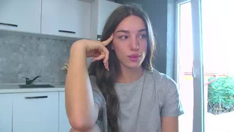 moonligt_iris online show from 25, 6, 2026