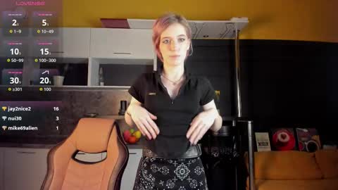 Asuna online show from 12, 9, 2025