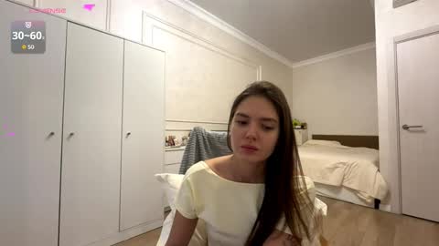Fleyva online show from 19, 10, 2025