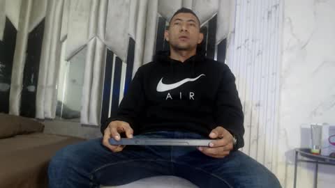 MORGAN AND MEGAN online show from 18, 11, 2025