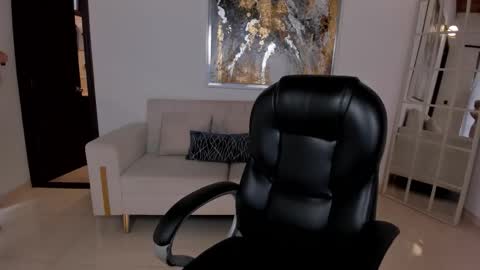 Morgan Hicks online show from 26, 11, 2025