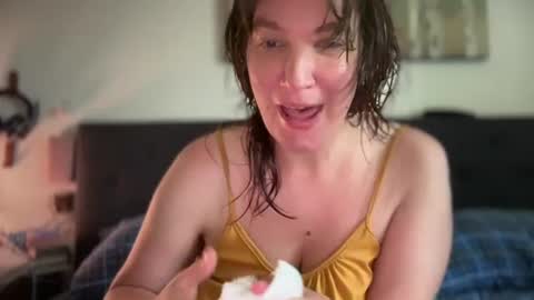 Mossy Mommy online show from 10, 7, 2026