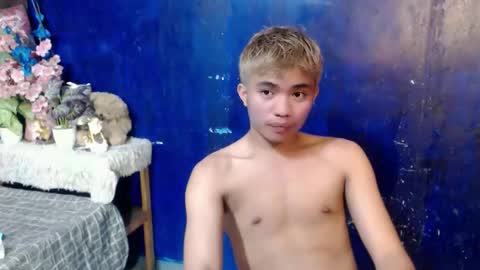 mostwantedtwink online show from 27, 4, 2026