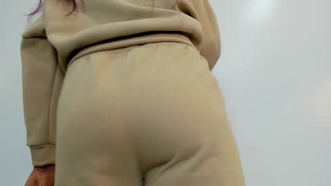 Snapshot of moxa_hot chatting on 31, 12, 2024 moxa hot online show from 31, 12, 2024