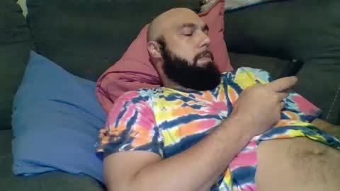 Mr8 online show from 8, 11, 2025