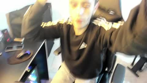 Snapshot of mr_andresr chatting on 15, 2, 2025 Andy online show from 15, 2, 2025