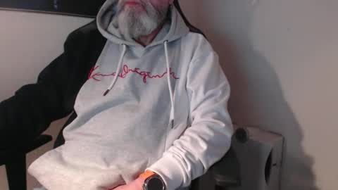 mr_boombastic2021 online show from 14, 11, 2025