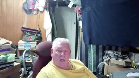 mr_canoe_licker_69 online show from 4, 12, 2024