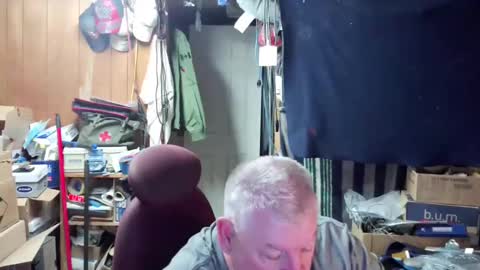 mr_canoe_licker_69 online show from 15, 12, 2024