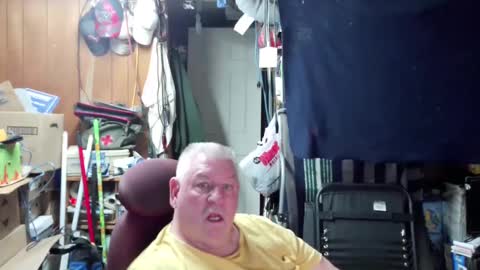mr_canoe_licker_69 online show from 20, 12, 2024