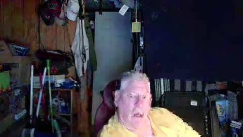mr_canoe_licker_69 online show from 24, 12, 2024