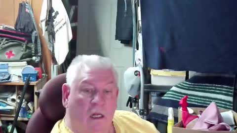 mr_canoe_licker_69 online show from 29, 1, 2025