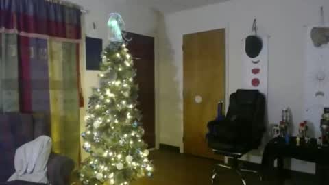 mr_happy12 online show from 17, 12, 2024