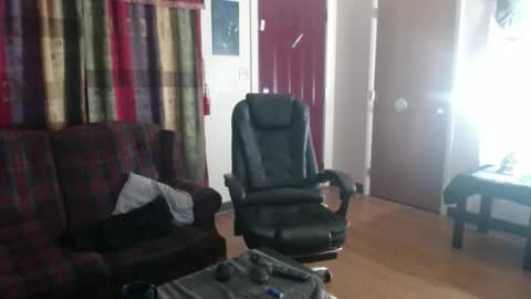 mr_happy12 online show from 25, 1, 2025