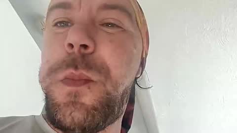 mr_i_ online show from 22, 9, 2025