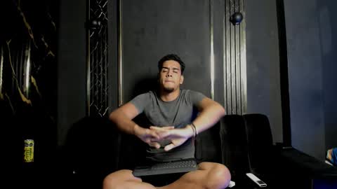 mr_maximo online show from 18, 11, 2025