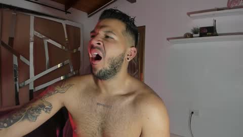 MIKEE online show from 31, 1, 2025