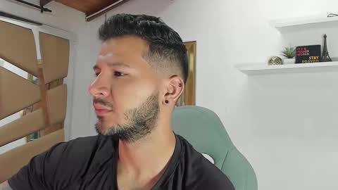 MIKEE online show from 20, 2, 2025