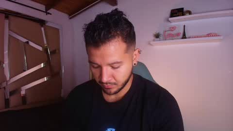 MIKEE online show from 9, 9, 2025