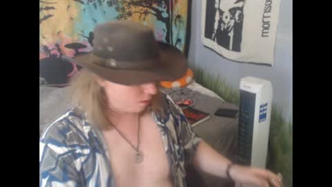 mr_strawberry online show from 6, 4, 2026