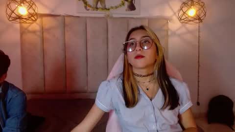 Snapshot of mrandmrsvixencs chatting on 31, 5, 2026 mrandmrvlxencs online show from 31, 5, 2026