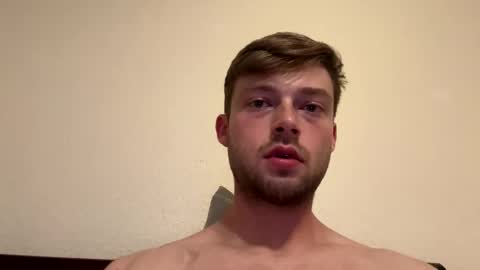 Snapshot of mrcoolguy68 chatting on 18, 5, 2026 mrcoolguy68 online show from 18, 5, 2026