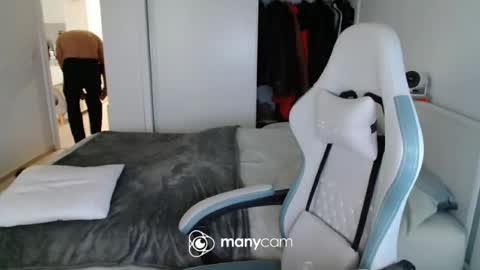 mrdr000 online show from 15, 6, 2026