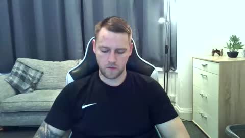 mrengland86566 online show from 23, 2, 2026