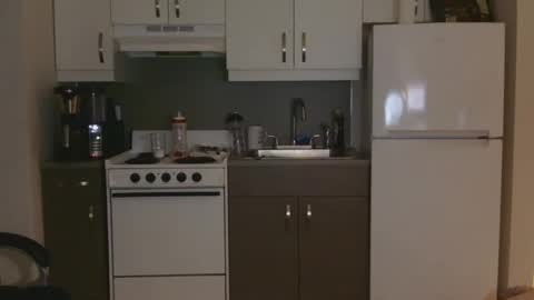 IwantU2WatchME online show from 10, 4, 2026