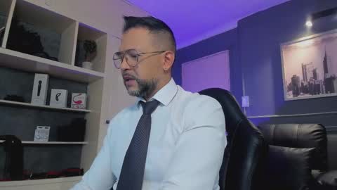 MrFrank. online show from 10, 11, 2025