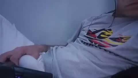 Snapshot of mrj1979 chatting on 6, 12, 2024 mrj1979 online show from 6, 12, 2024