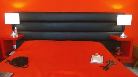 MrJohnandLucy online show from 6, 1, 2026